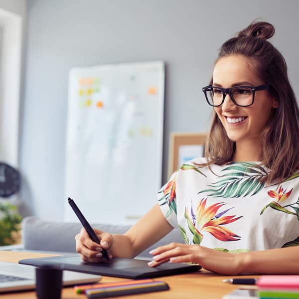 Дизайн + Графический дизайнер